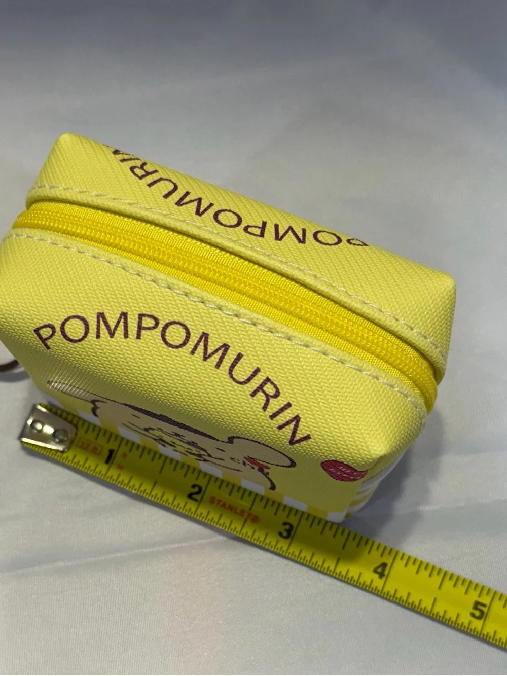 Yellow Pompomurin Small coin  Pouch with Keyring Hello Kitty